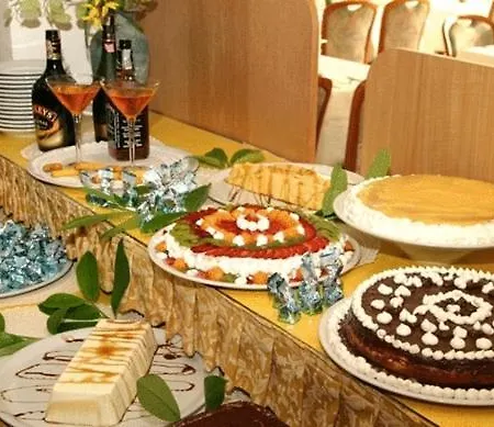 Hotel Oasi 3*